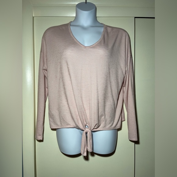 Pink Republic Tops - Pink Republic long sleeve pullover V-neck top XXL tie detail